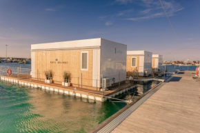 AQUA RESORT GIULIANOVA - Houseboat Experience Giulianova